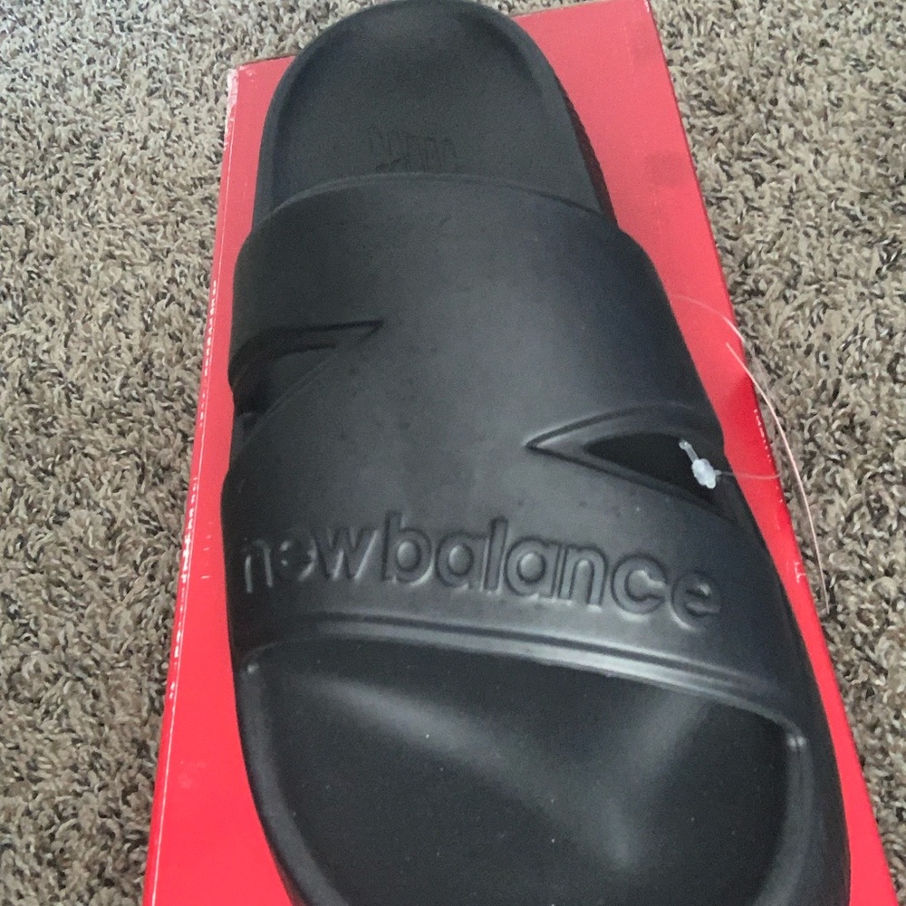 New Balance Black Slides 9M